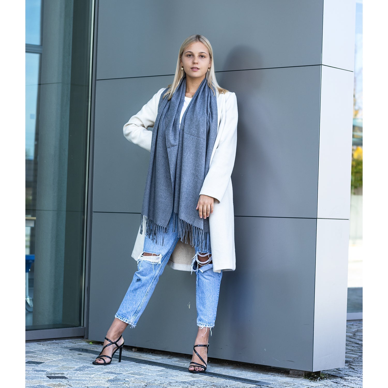 Winterschal mit Fransen Kornblau - RIEMTEX